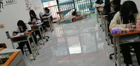 华青学校两班学生迎来4月模拟考试